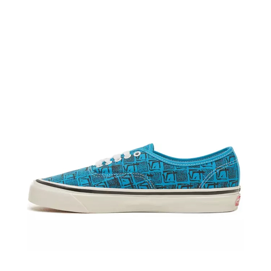 推荐商品：Vans/范斯 Authentic 潮流休闲 轻便舒适 防滑耐磨 百搭运动 复古 板鞋 安纳海姆/蓝黑格纹
