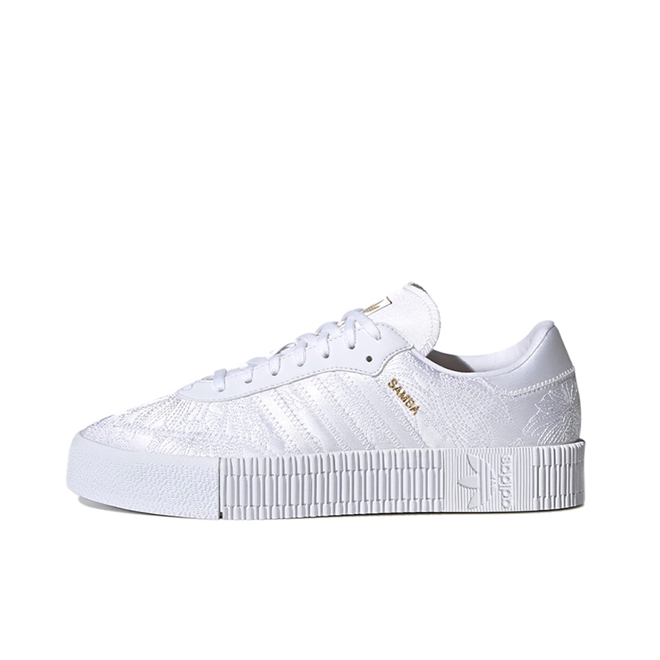 推荐商品：adidas Originals Sambarose 板鞋 防滑耐磨复古运动防水包裹性 白色/刺绣