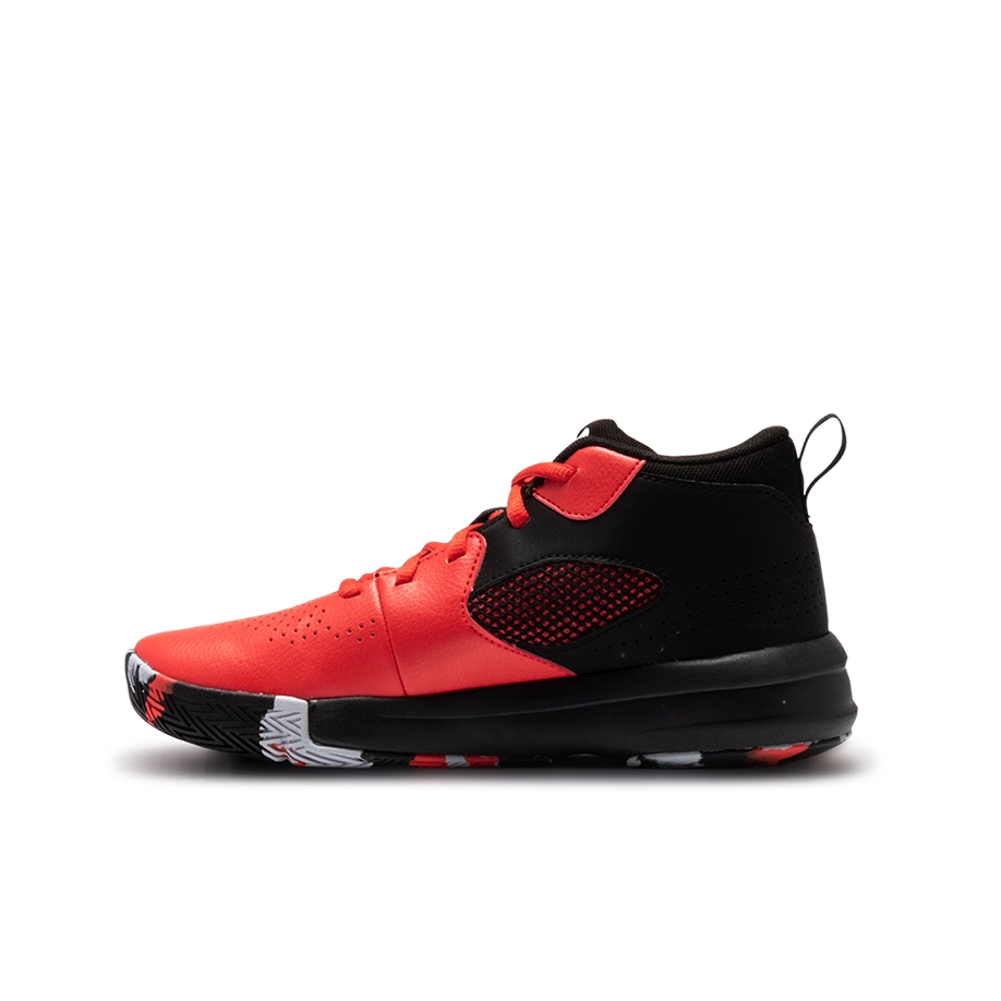 推荐商品：Under Armour/安德玛 Lockdown 5 网眼透气 缓震耐磨 合成革 网布 实战训练 篮球鞋 红色
