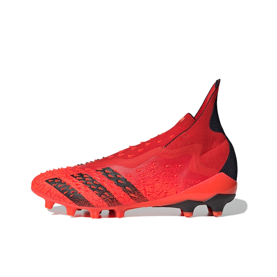 推荐商品：adidas Predator Freak + AG 超顶级 胶质短钉 人造草地 圆头套脚 足球鞋 红/黑