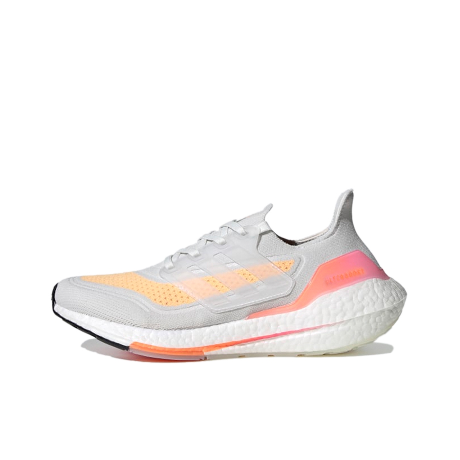 推荐商品：adidas UltraBoost 21 跑鞋 经典透气缓震织物防滑支撑防水马拉松抗扭转回弹圆头 女款/灰色/橙色/玫红