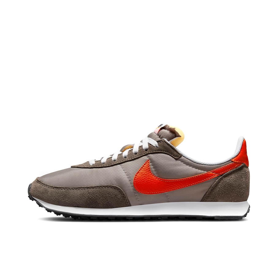 推荐商品：Nike Waffle Trainer 2 运动休闲鞋 耐磨时尚复古透气舒适 矿石灰/帆白/队橙