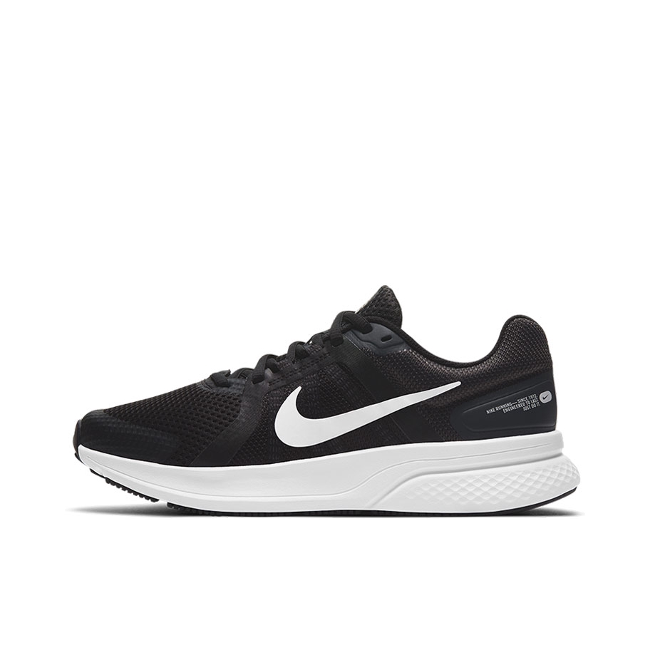 推荐商品：Nike Run Swift 2 跑鞋 减震舒适轻便透气耐磨防滑运动织物合成革回弹支撑 黑色/亮白