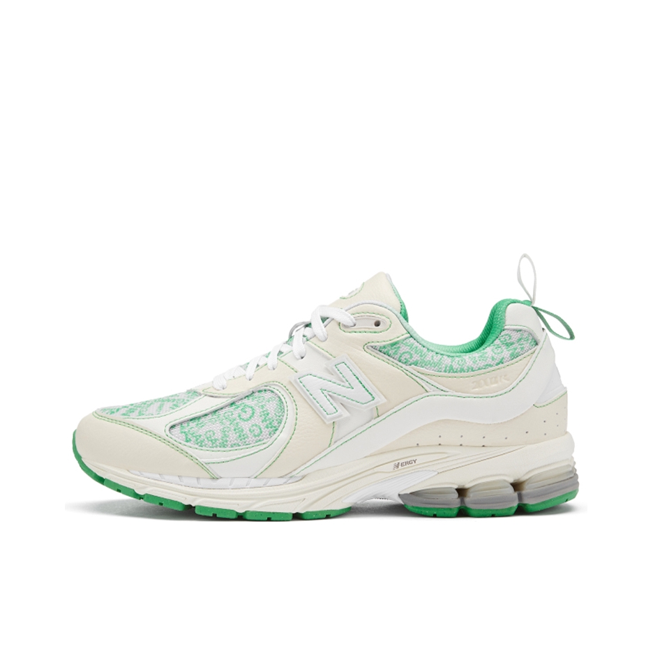 推荐商品：New Balance 2002R 跑鞋 缓震防滑耐磨透气复古拼接防水气垫慢跑支撑 Ganni联名/浅米/绿色