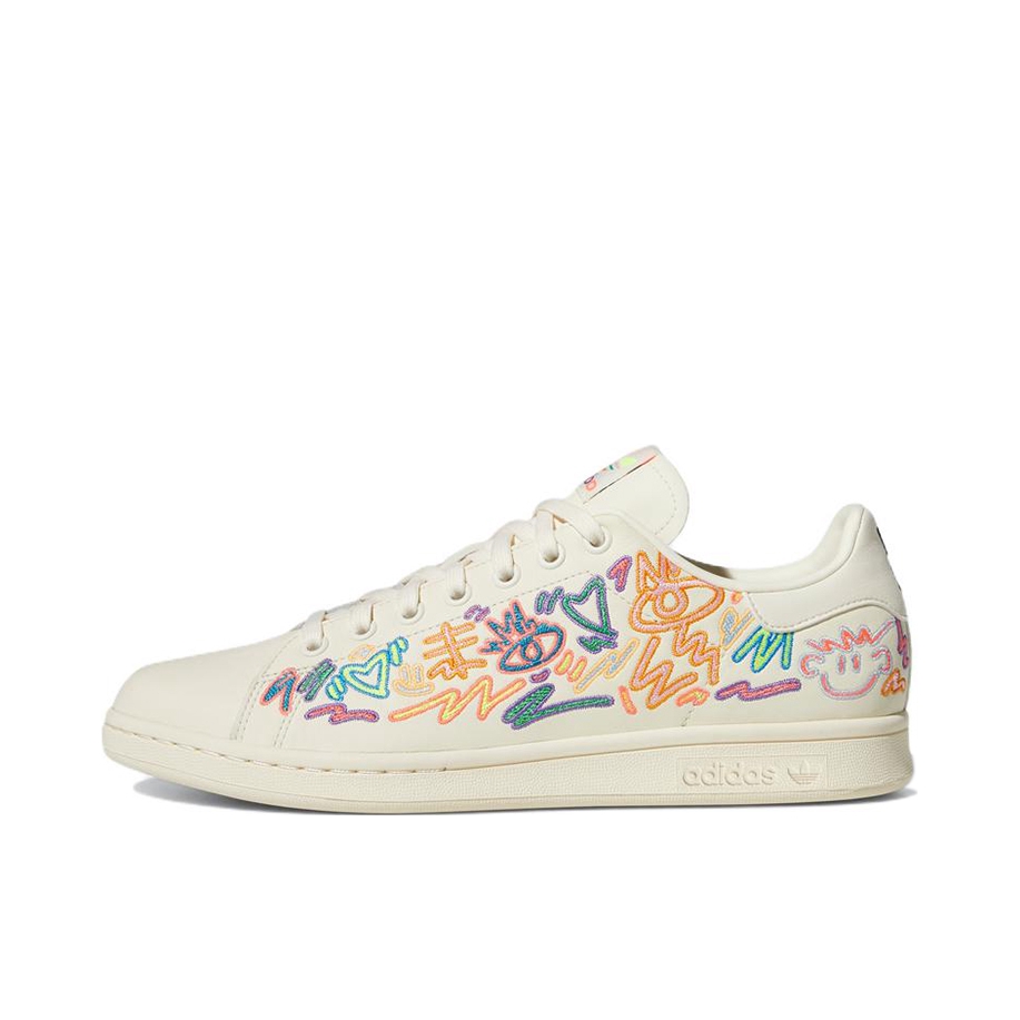 推荐商品：adidas Originals Stan Smith 板鞋 减震透气轻便低帮包裹性 印花/米白
