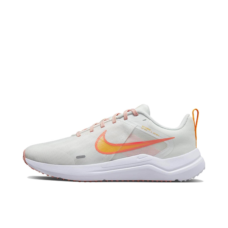 推荐商品：Nike Downshifter 12 跑鞋 舒适回弹减震耐磨轻便透气网面织物 白色/橙色