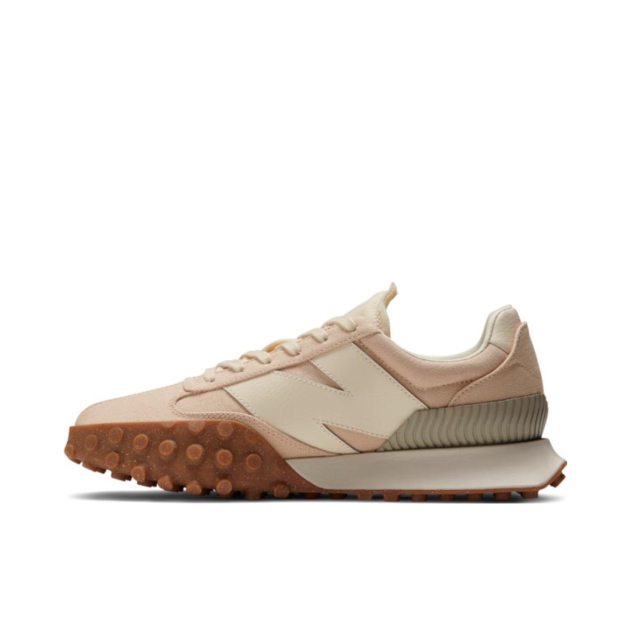 推荐商品：New Balance XC-72 织物 潮流复古 百搭拼接 舒适透气 减震 防滑耐磨 运动休闲鞋 藕粉/米色