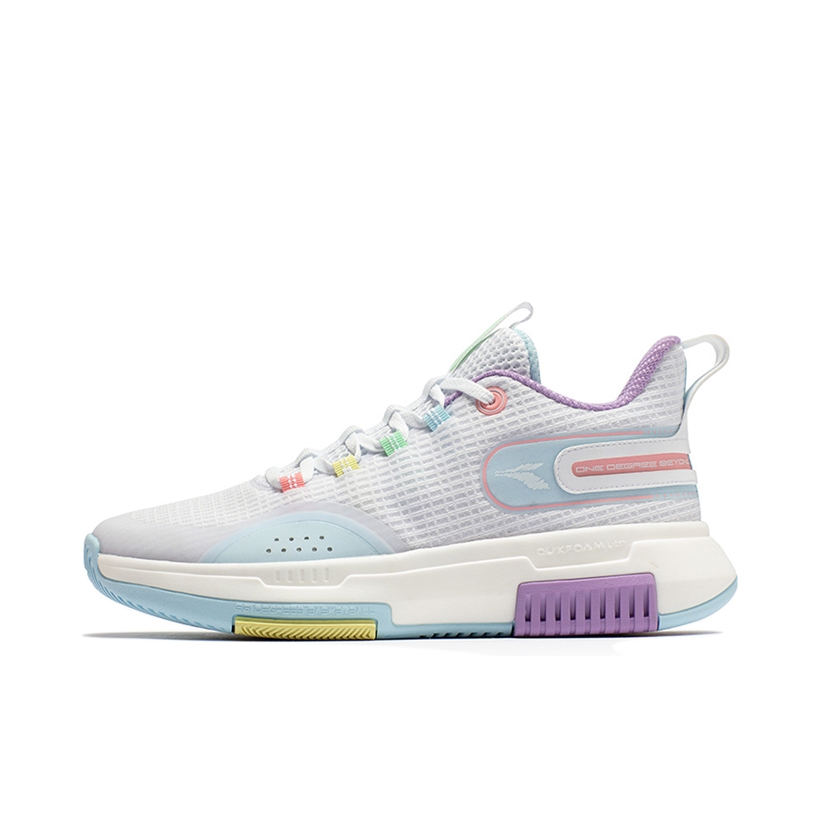 推荐商品：361° 攻克 防滑耐磨 减震透气 篮球鞋 白色/冰川蓝