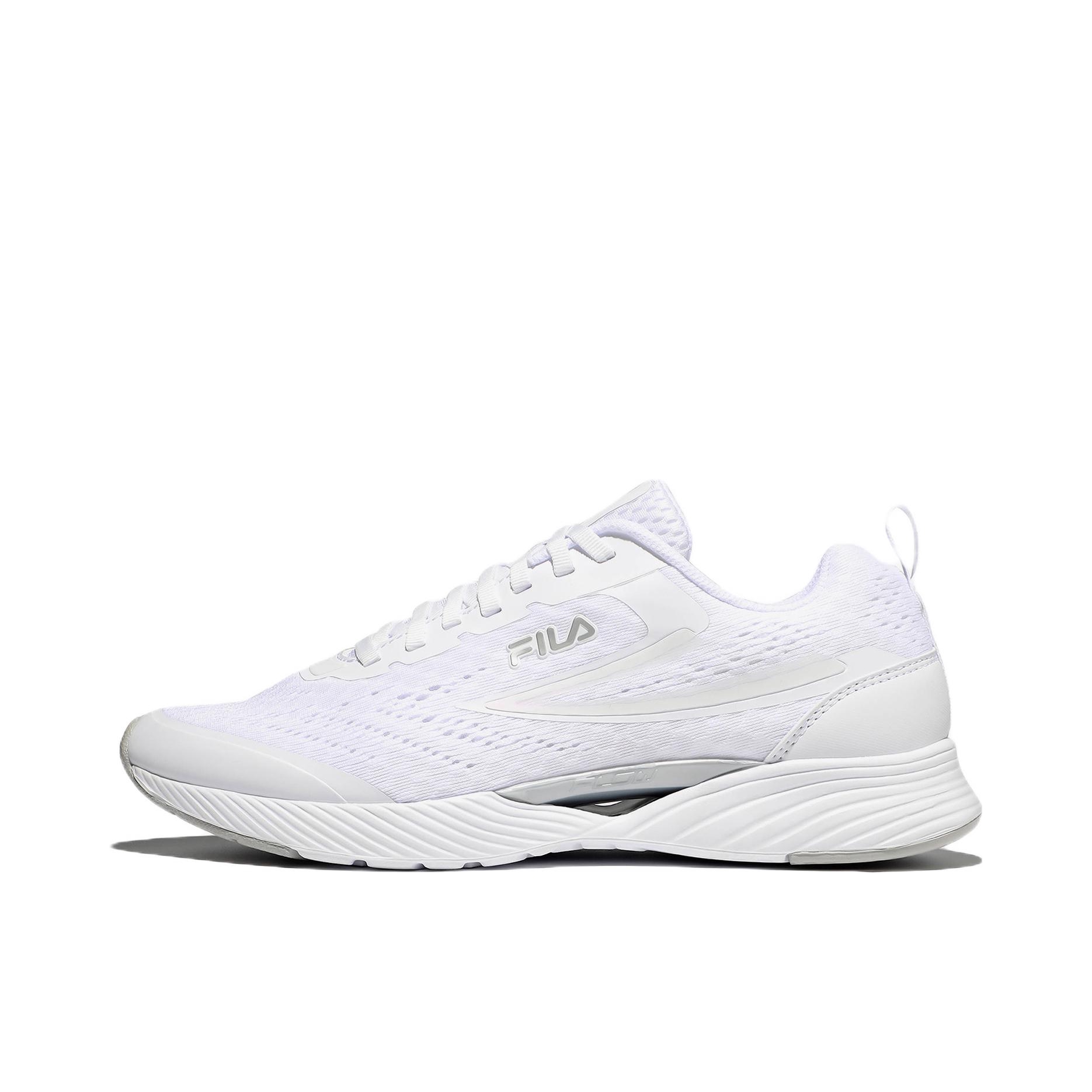 推荐商品：FILA/斐乐 RGB Flex 2 防滑耐磨 舒适减震 轻便 网布透气 百搭 马拉松 跑鞋 白色