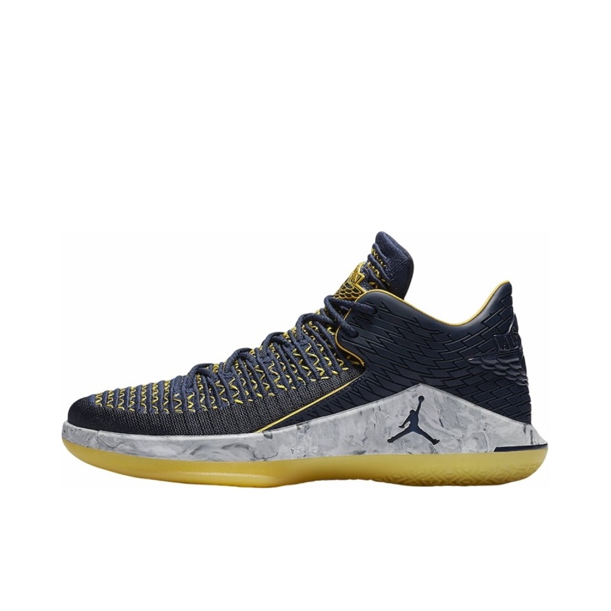 推荐商品：Air Jordan 32 篮球鞋 zoom air缓震支撑飞线实战防滑 Michigan 黑曜石