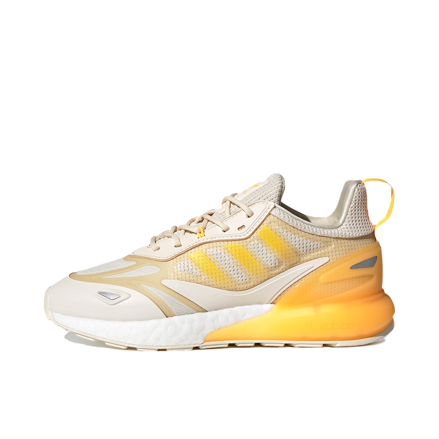 推荐商品：adidas Originals ZX 2K Boost 2 经典百搭 防滑耐磨 舒适透气 织物 跑鞋 卡其黄/白色