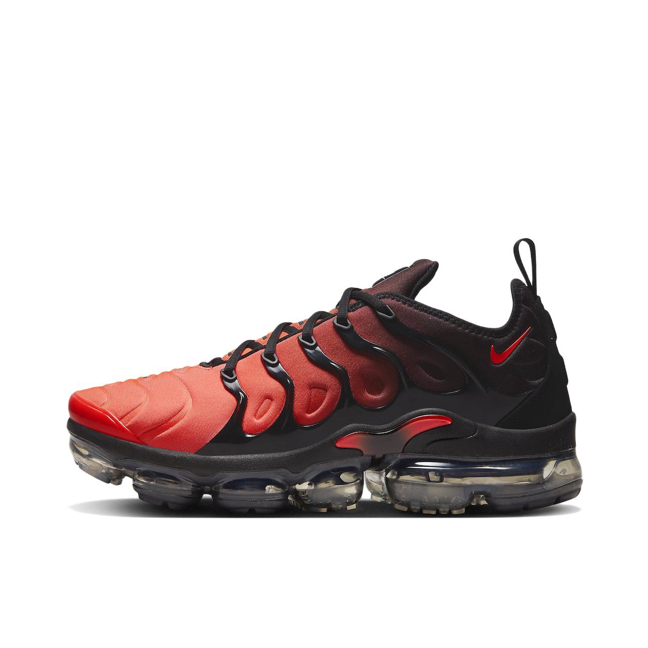 推荐商品：Nike Air VaporMax Plus 跑鞋 全掌气垫减震回弹防滑耐磨舒适透气运动织物 橘红/黑色
