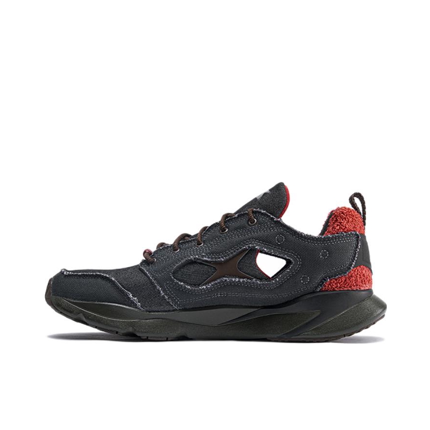 推荐商品：Reebok/锐步 Furylite 95 防滑 耐磨 跑鞋 黑色/红色