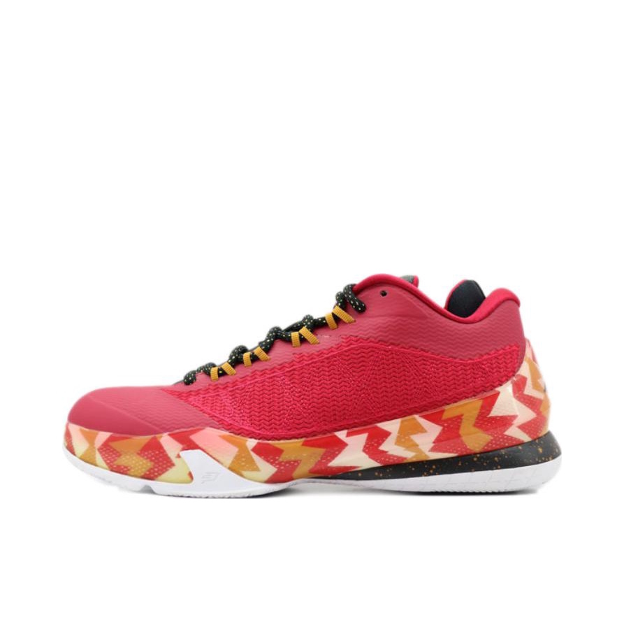 推荐商品：Air Jordan CP3.VIII 保罗8 篮球鞋 复古防滑耐磨舒适百搭减震轻便实战圆头织物网布 Christmas 圣诞节