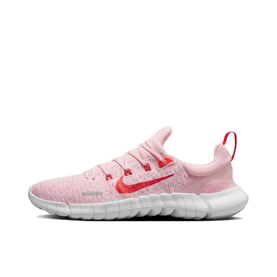 推荐商品：Nike Free Run 5.0 跑鞋 赤足感织物休闲舒适轻便透气减震回弹防滑耐磨包裹性运动 女款/中柔粉/浅深红/泡沫粉