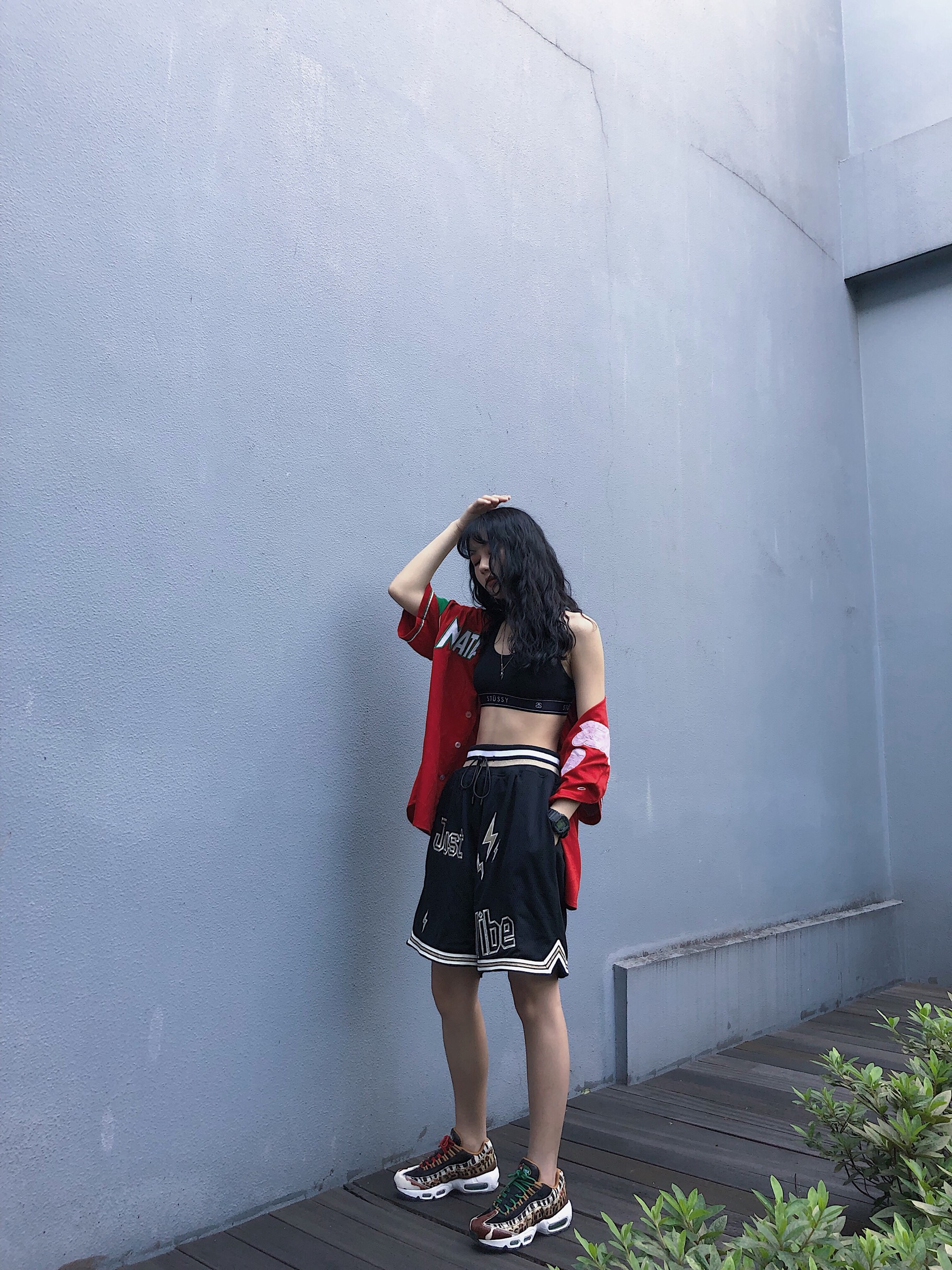 衬衫：古着
内搭：stussy
裤子：j