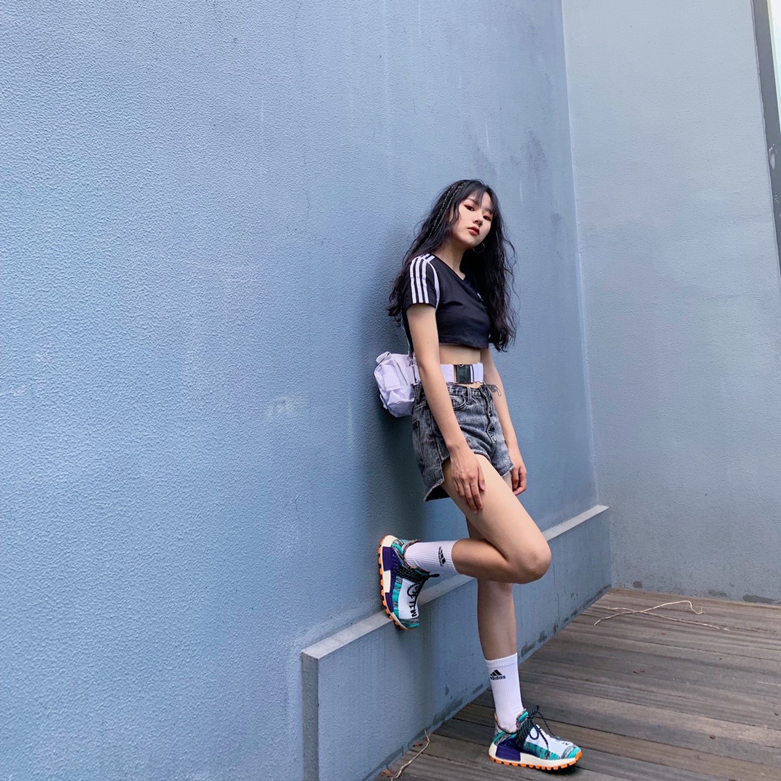 上衣：Adidas三叶草
包：Iamgi