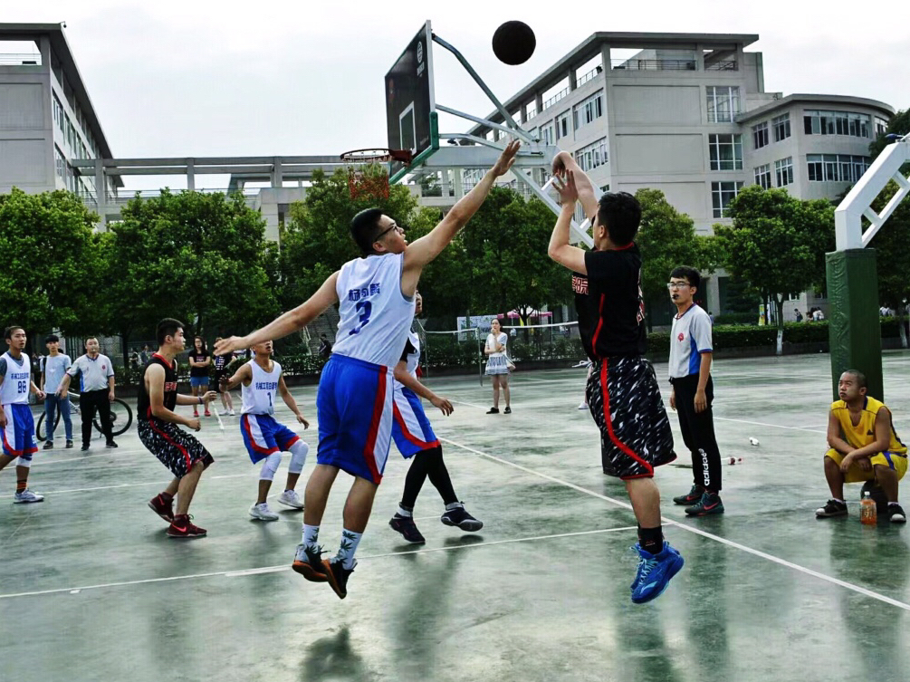 大学生涯的最后一记中投!