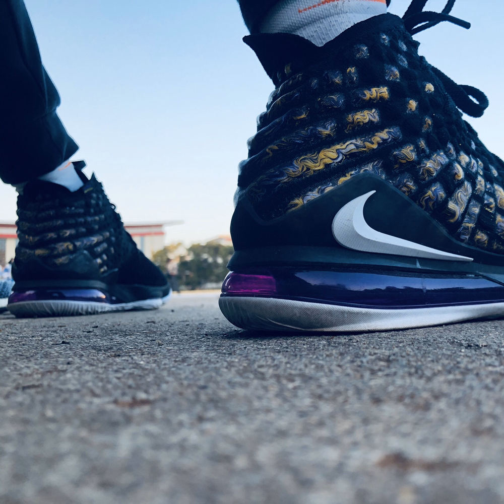 那一定是LeBron 17