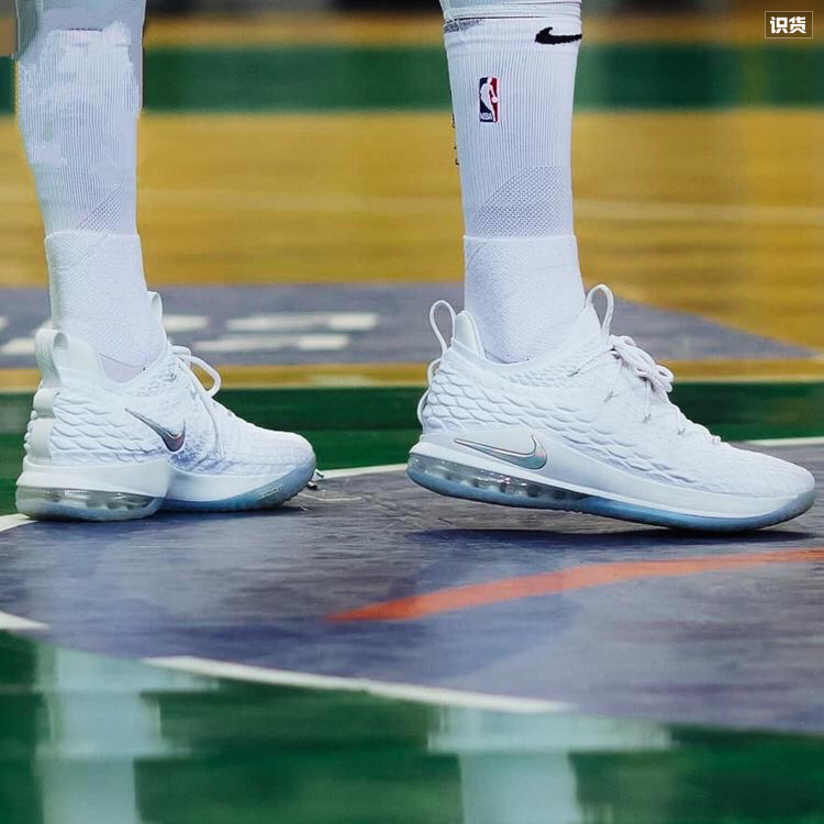 lbj15才是系列巅峰颜值啊