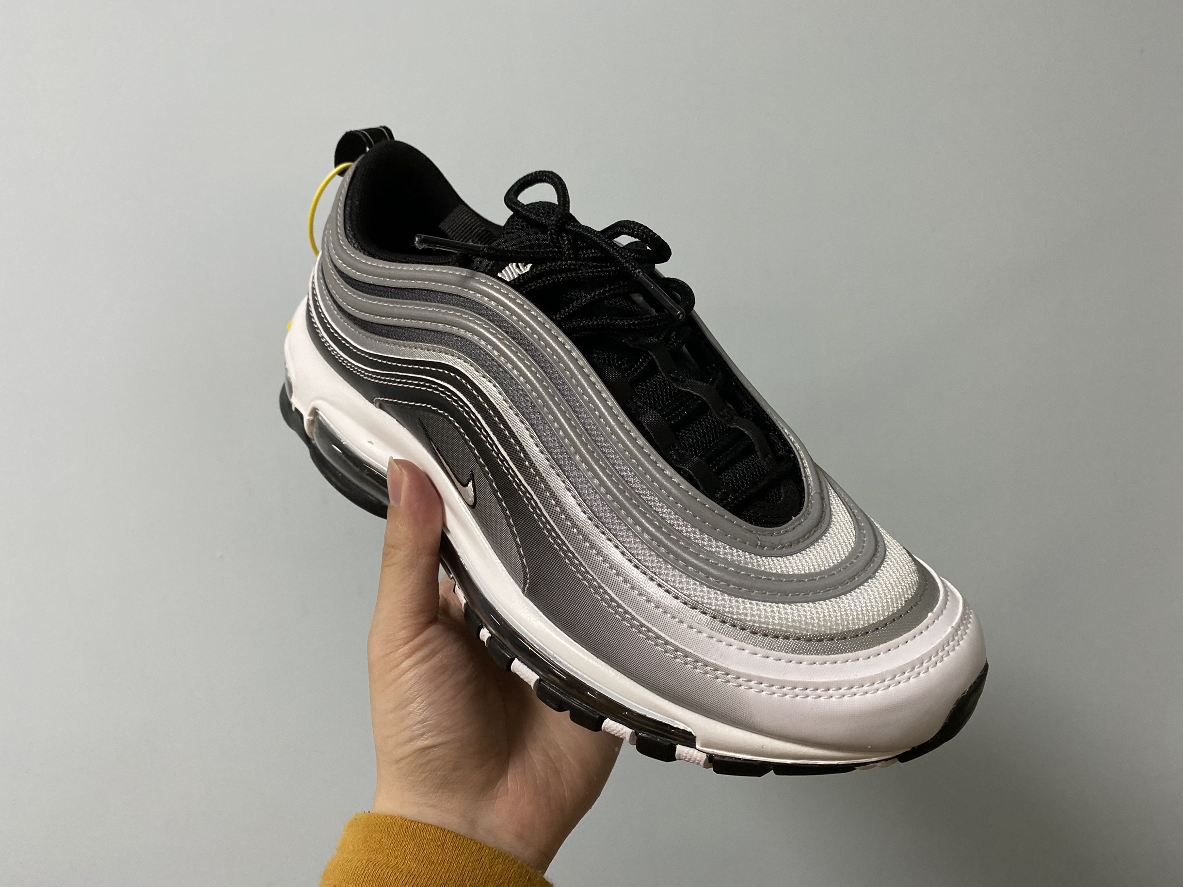 这个配色让我入了airmax97的坑…