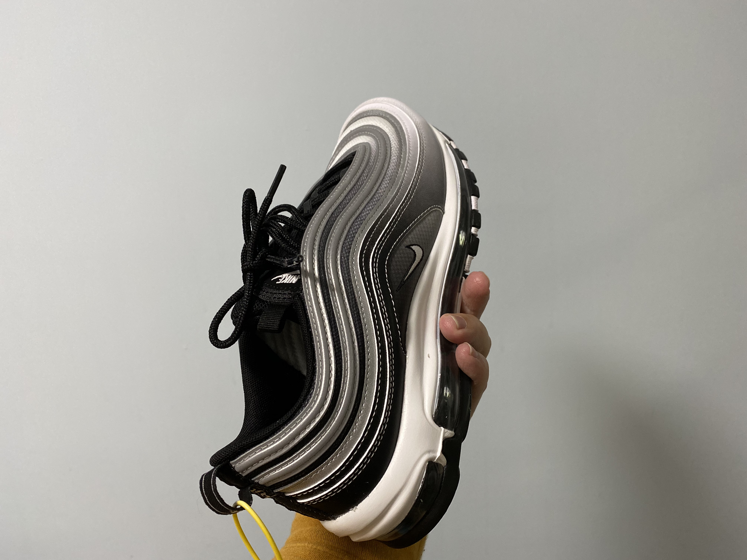 这个配色让我入了airmax97的坑…