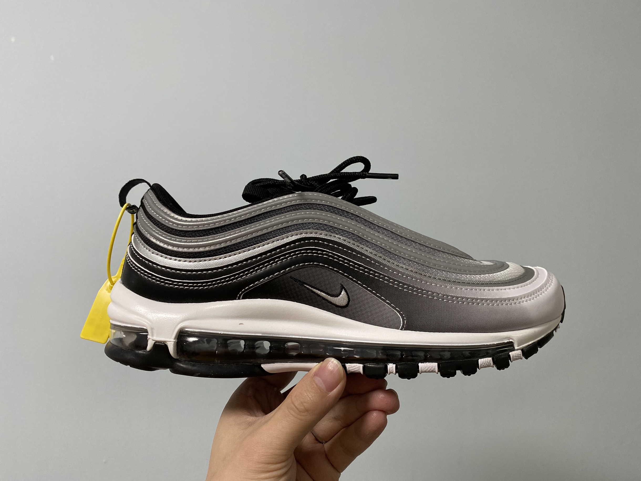 这个配色让我入了airmax97的坑…