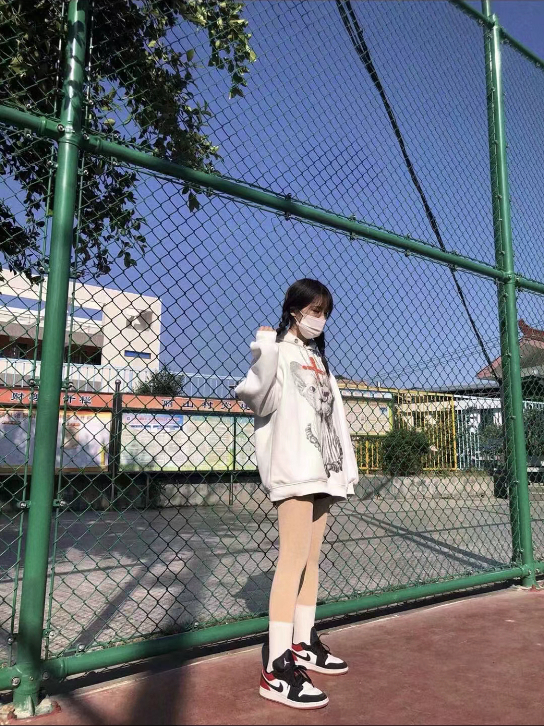 AJ1 低帮黑红脚趾