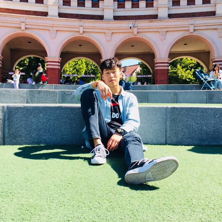 不穿板鞋的我也穿上了匡威