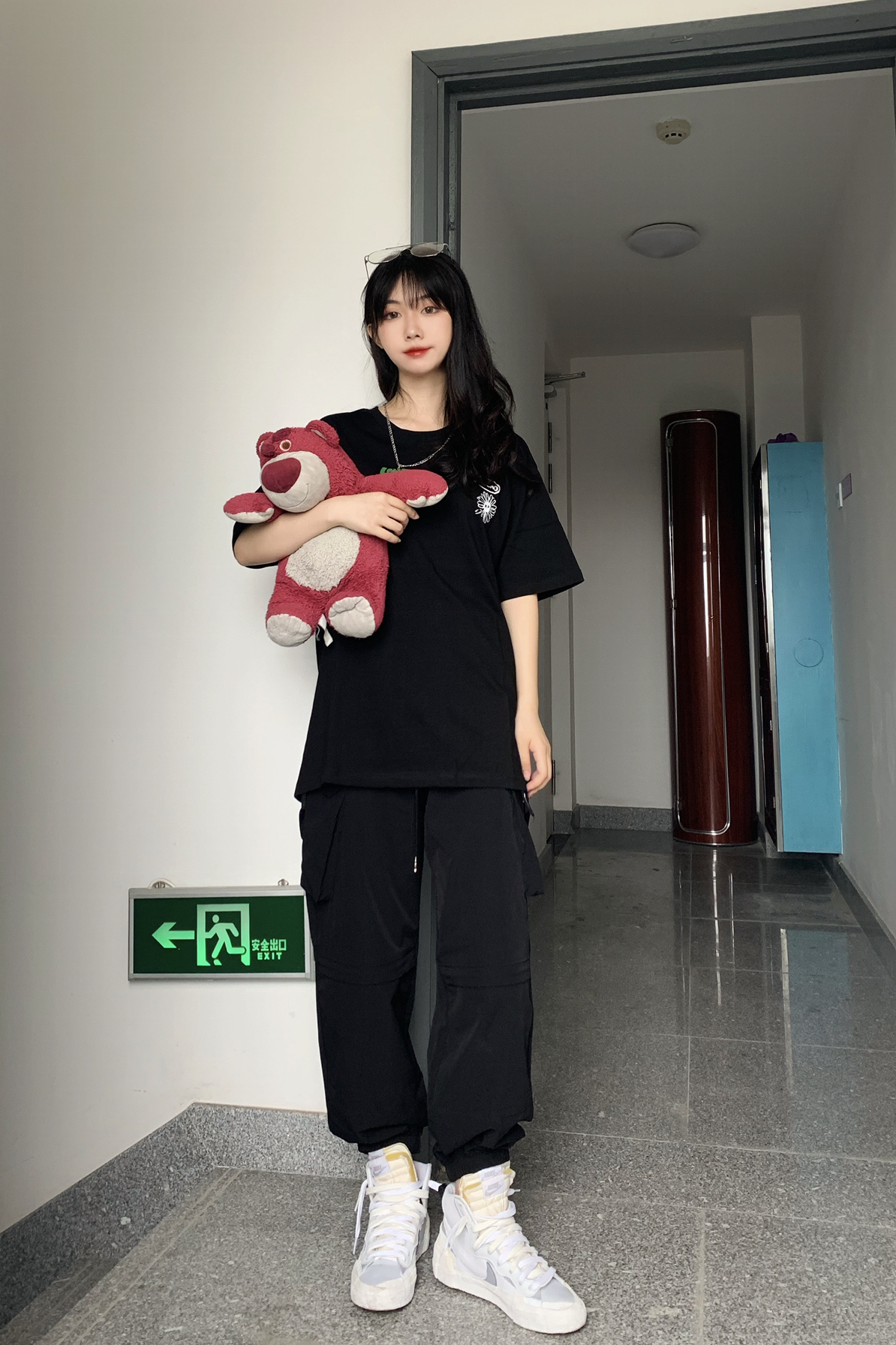 今天是个lonely girl
