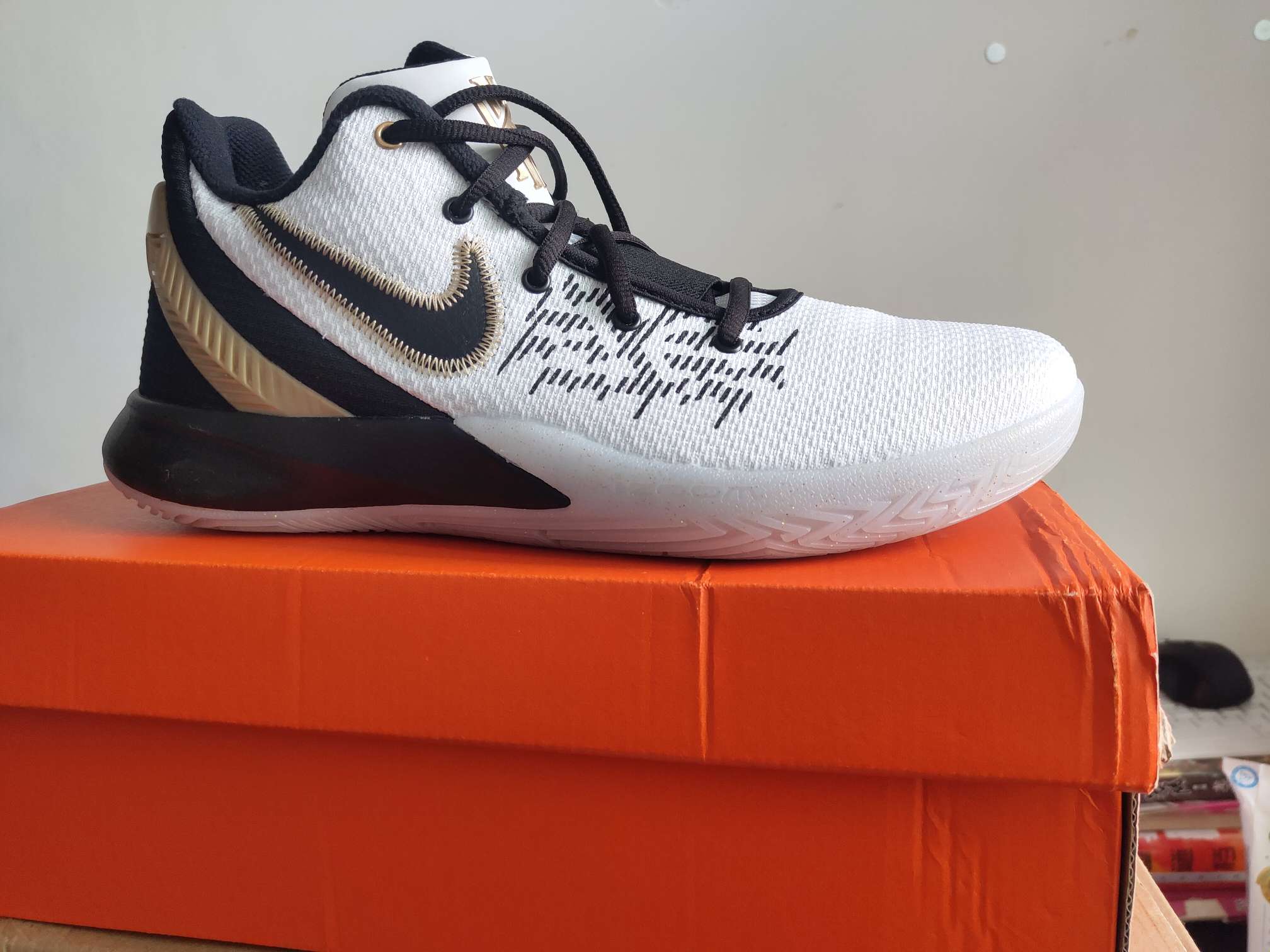 Nike 欧文支线flytrap2
