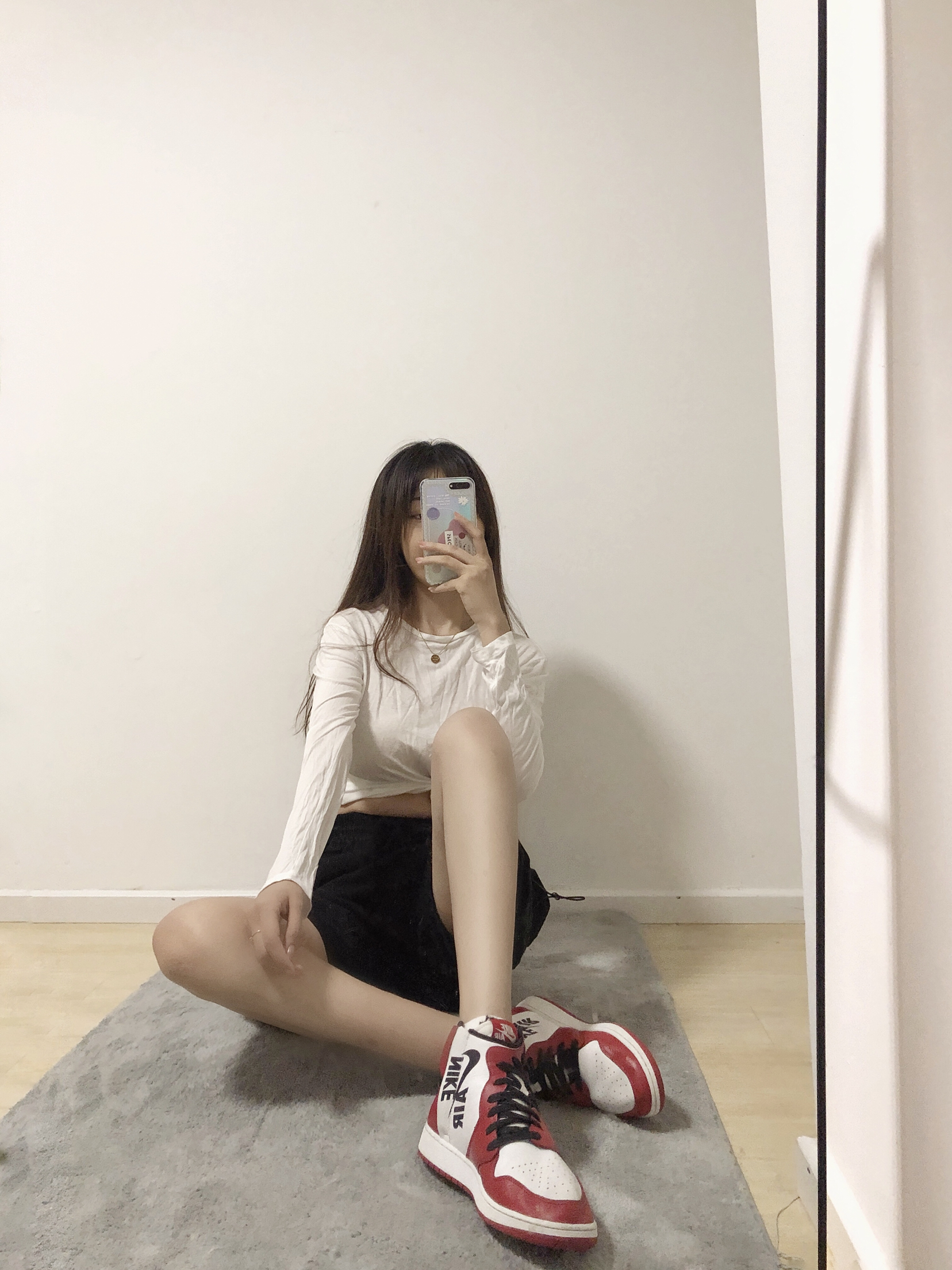 爱黑白更多一点