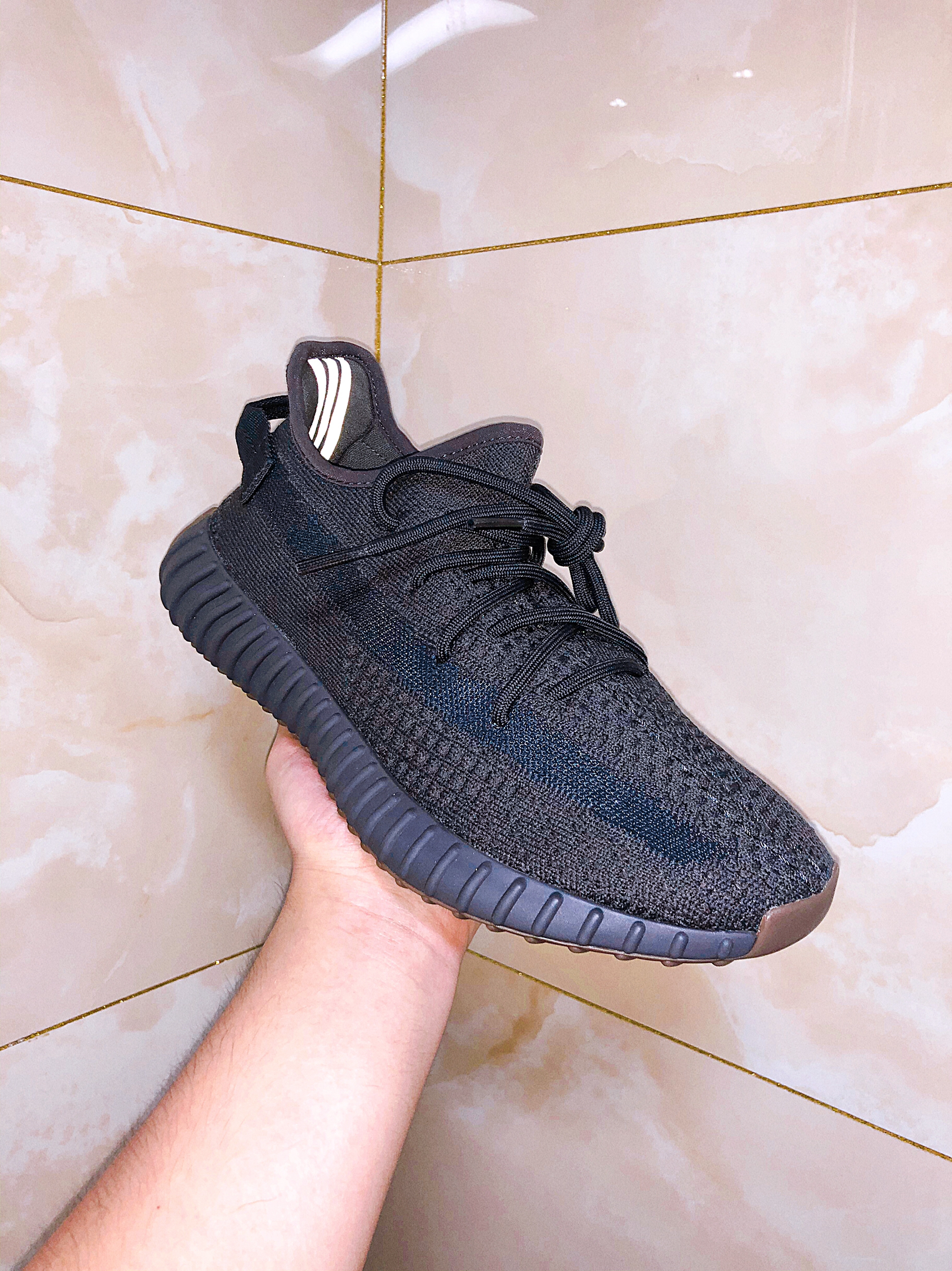 【好鞋速递-Yeezy350黑生胶】