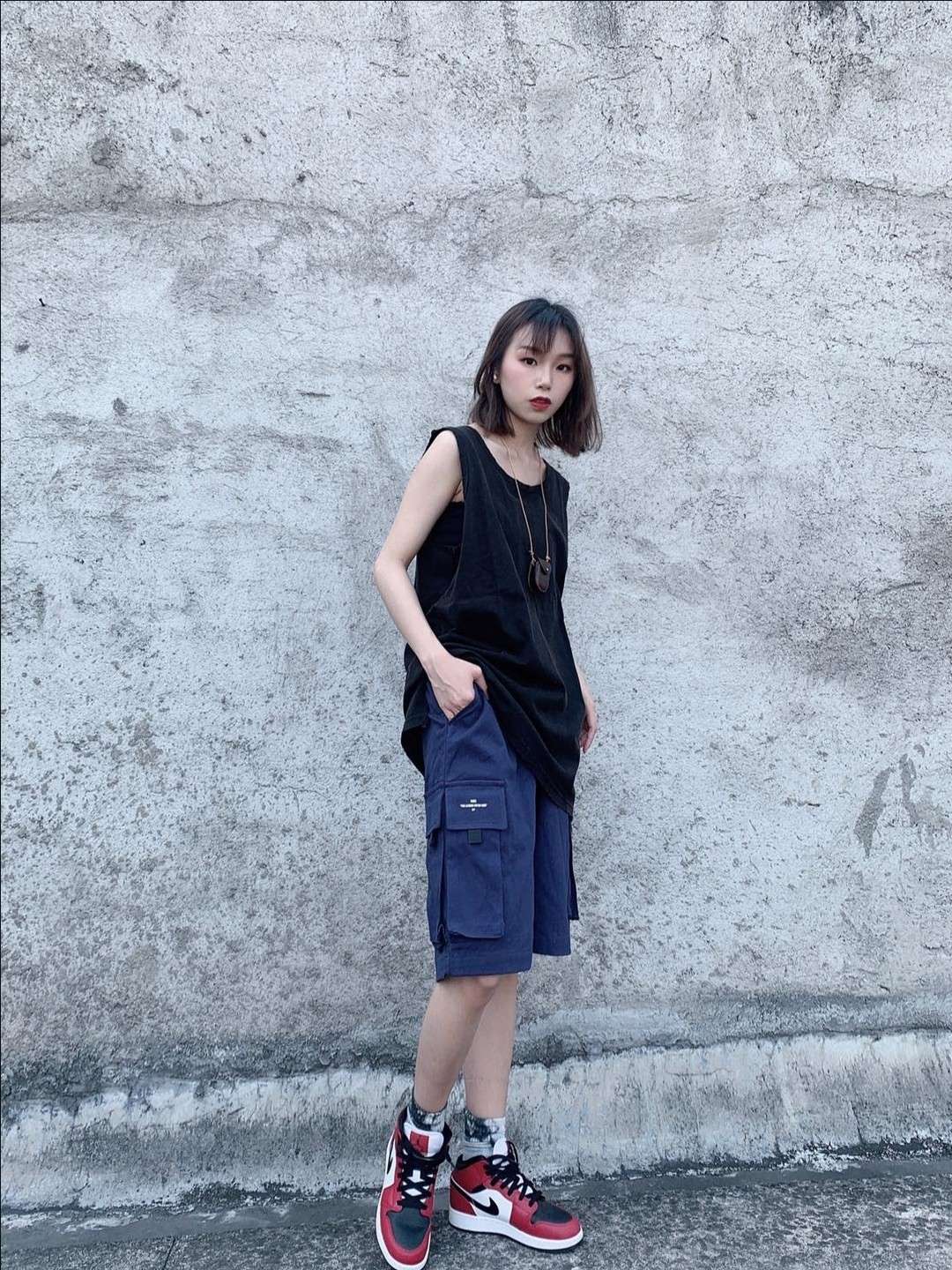 🎽：concise简街
很适合内搭的背心