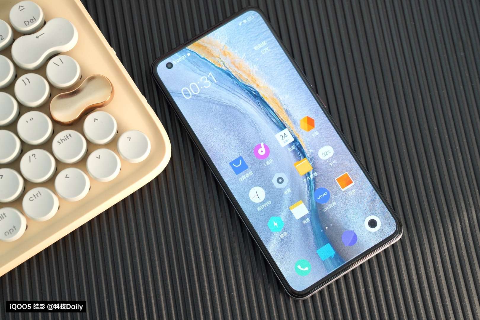 iQOO5皓影图赏