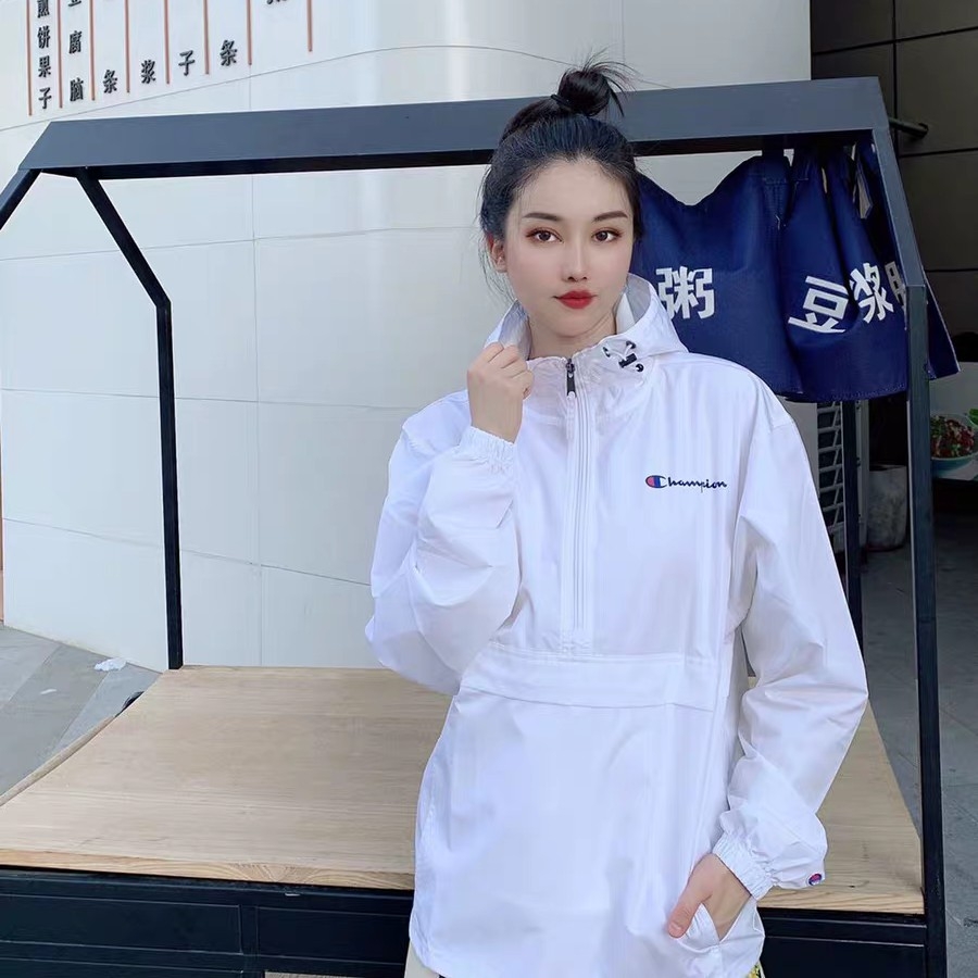白色百搭色，建议入手