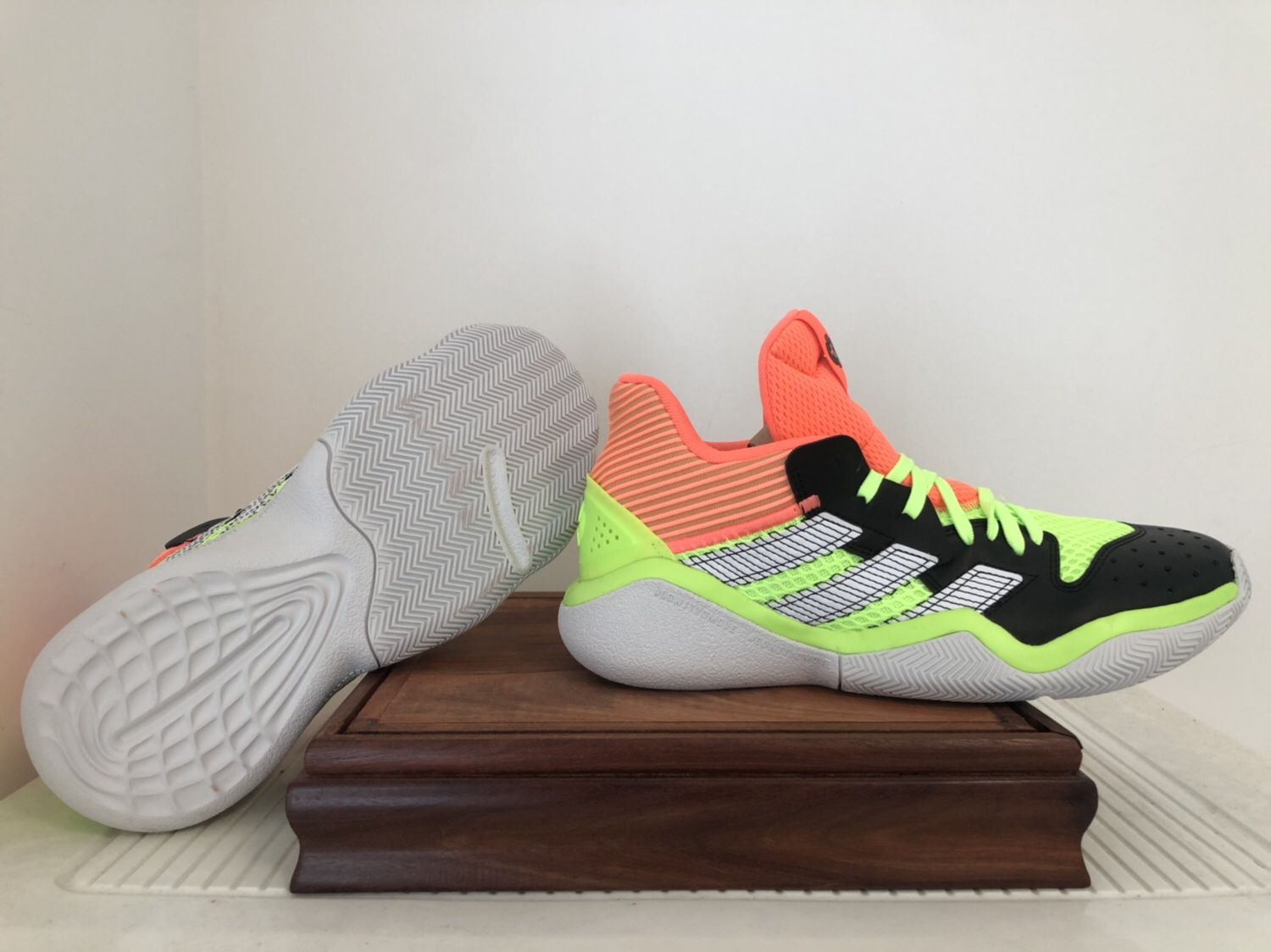 哈登支线Adidas Stepback