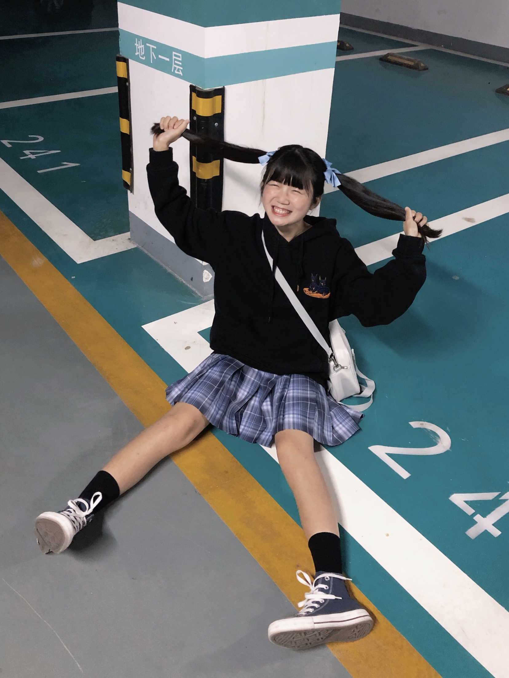 机车少女制服穿搭太酷啦！