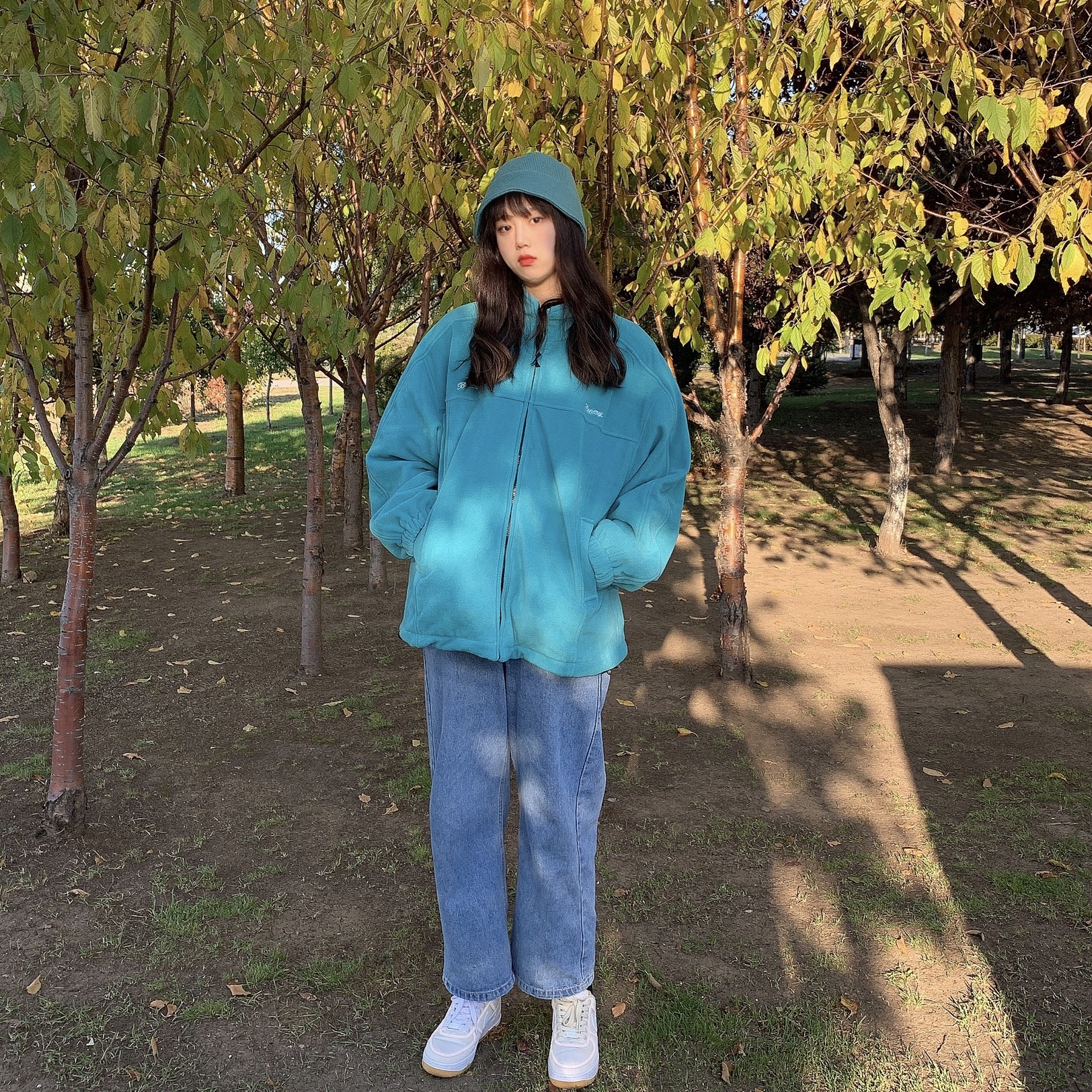 秋天当然要穿亮色衣服啦