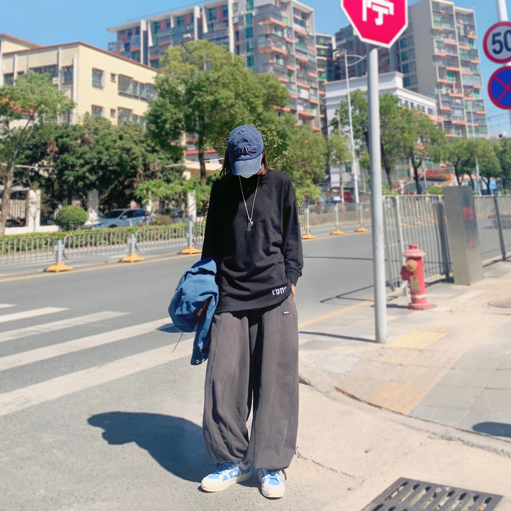 白t还没过时,黑t又开始流行起来了?