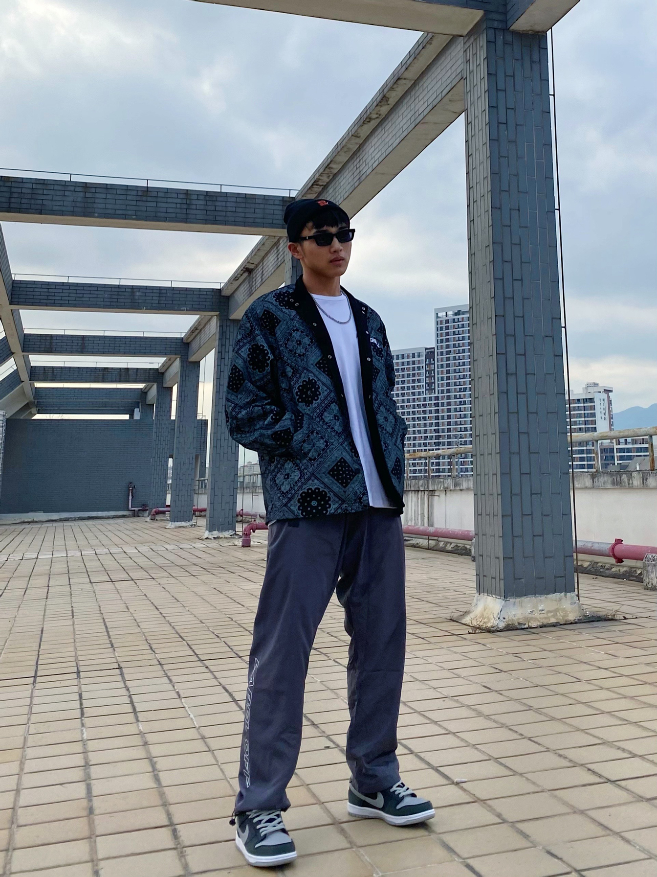 OOTD/腰果花深色穿搭