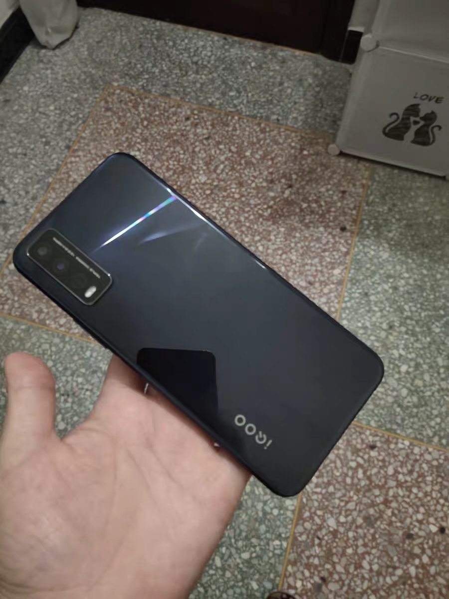 vivo iQOO U1x 5G 上手小