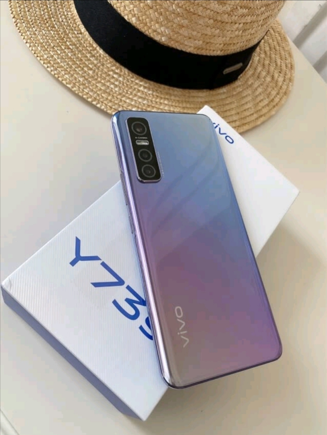 大屏幕也能有轻薄手感—vivoy73s