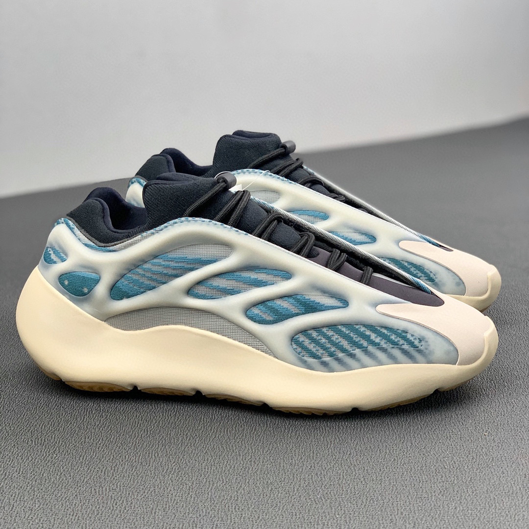 Yeezy 700 V3