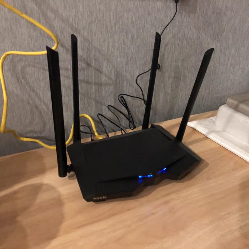 腾达 AC10 路由器体验