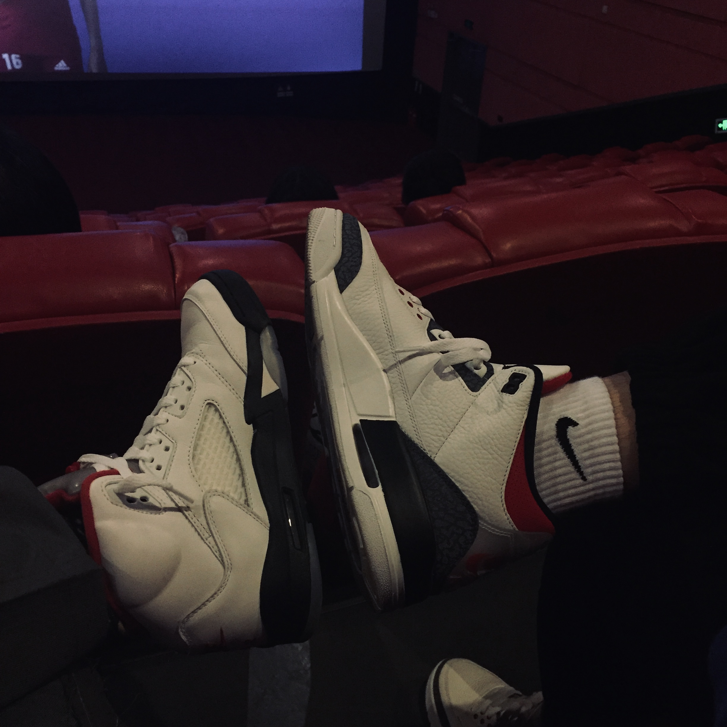 AJ5