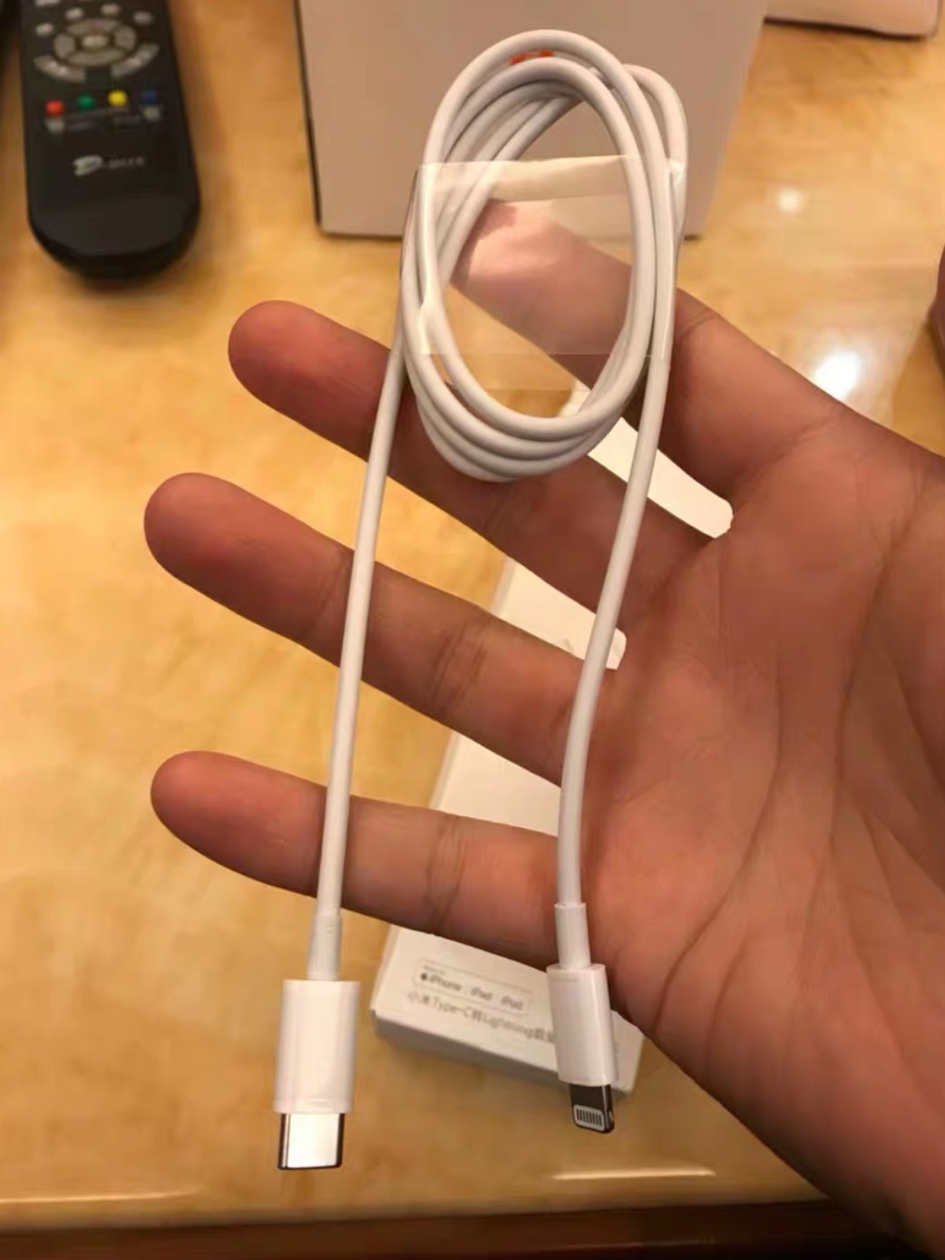 苹果USB-Type-C转USB-lightning连接线评测