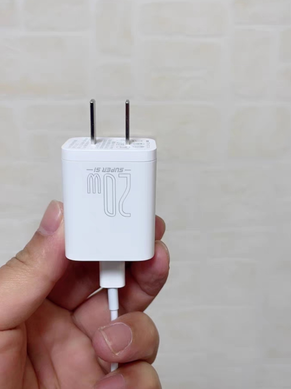 倍思 PD20W 充电器 | 好物推荐