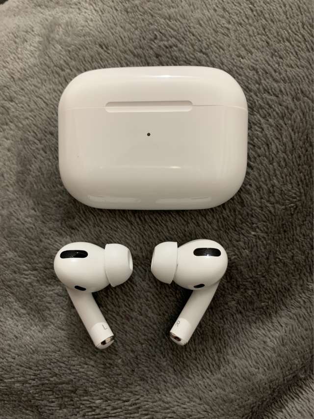 苹果 AirPodsPro 补配左右耳单只及充电仓入手了~