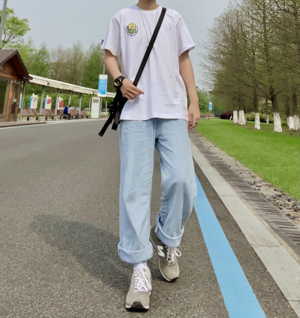 少年感穿搭｜极简主义男生穿搭